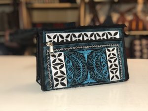 dandan blk blu wht e