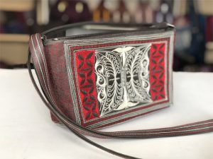 paspor med brn red crm