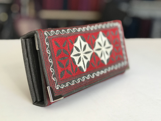 uang reg lg brn red crm